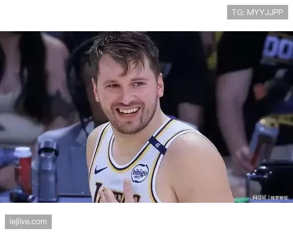 卢卡·东契奇拎着一个比我月供还贵的包，路人表情都懵了